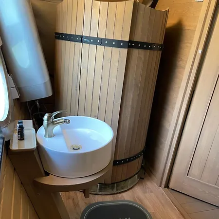 אוהל מפואר White Spring Glamping *